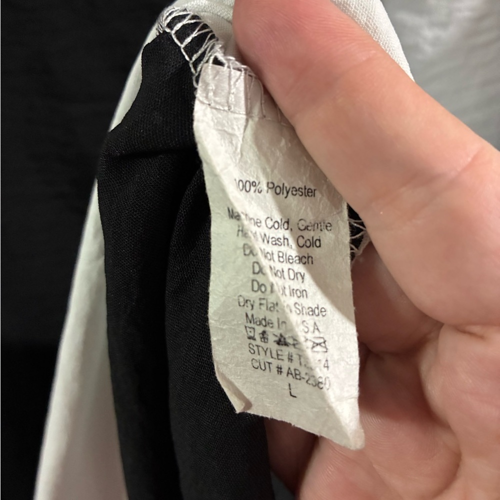 Women’s Large Black and White Button Up Blouse - Picture 5 of 6